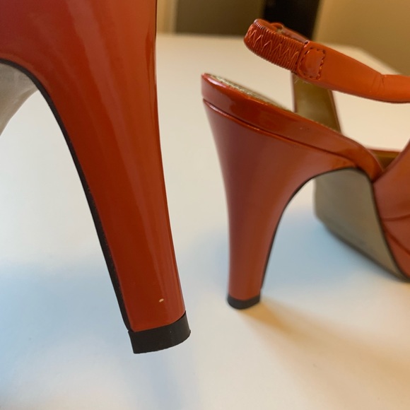 Tahari Si Senor Orange Patent Leather Sling Back Pumps Size 6 - Picture 7 of 12